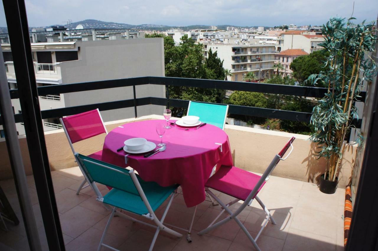 Apartament Le Montana Juan-les-Pins Zewnętrze zdjęcie