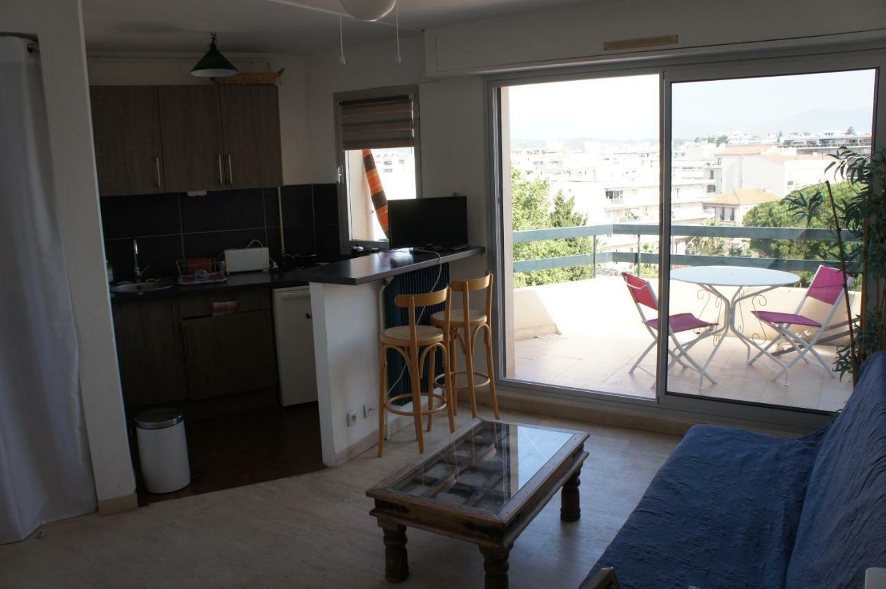 Apartament Le Montana Juan-les-Pins Zewnętrze zdjęcie